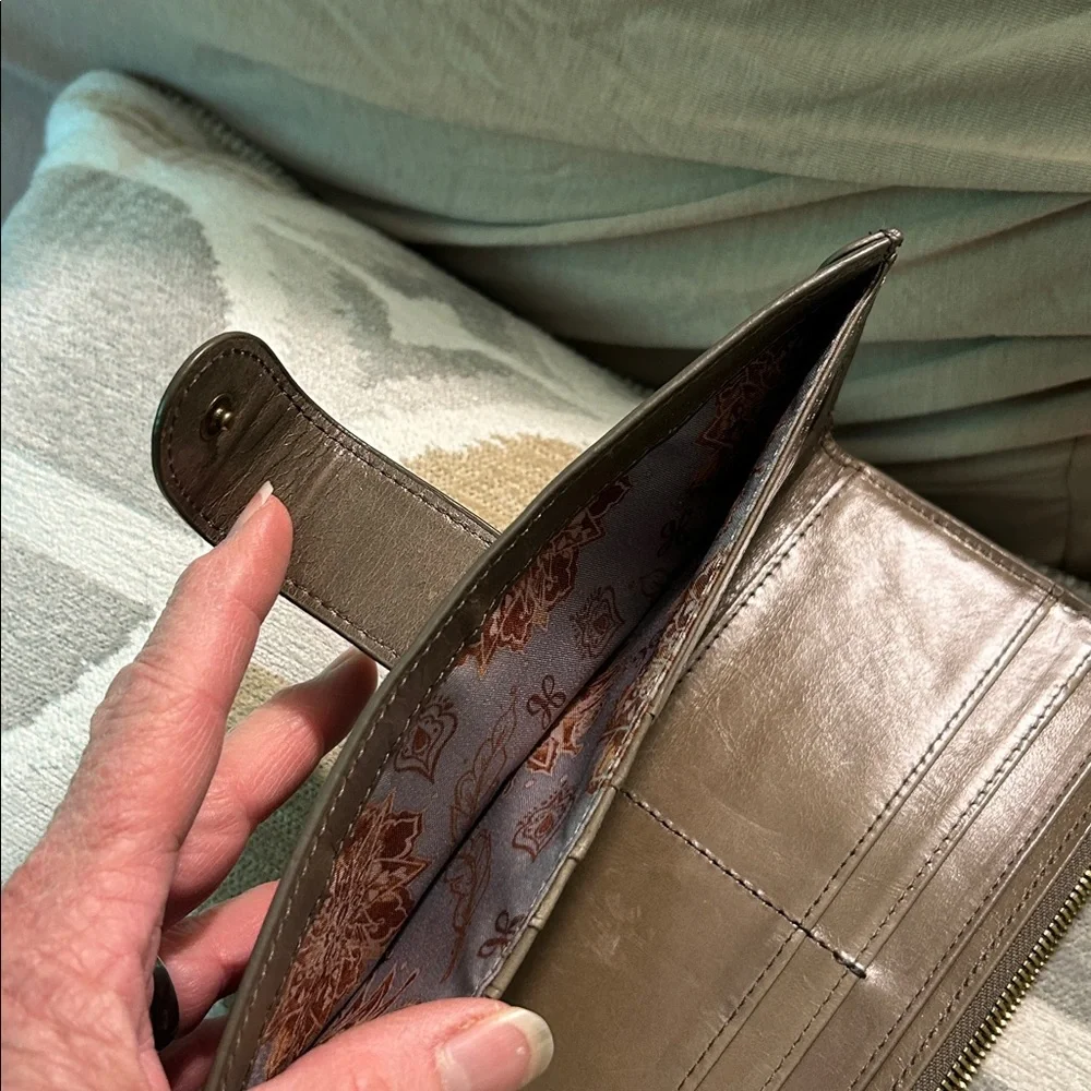 Hobo Dunn Continental wallet - Picture 6 of 9